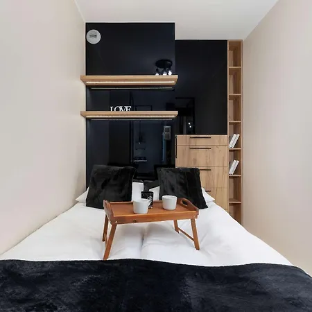 Bright Grzegorzecka Near Centre By Renters
